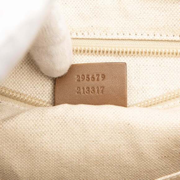 GUCCI Authentic Cream Leather Shoulder Bag - Picture 6 of 6